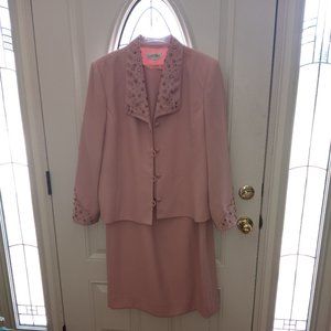 Lila Ryan Soft Pink Suit with Top Included Size 18